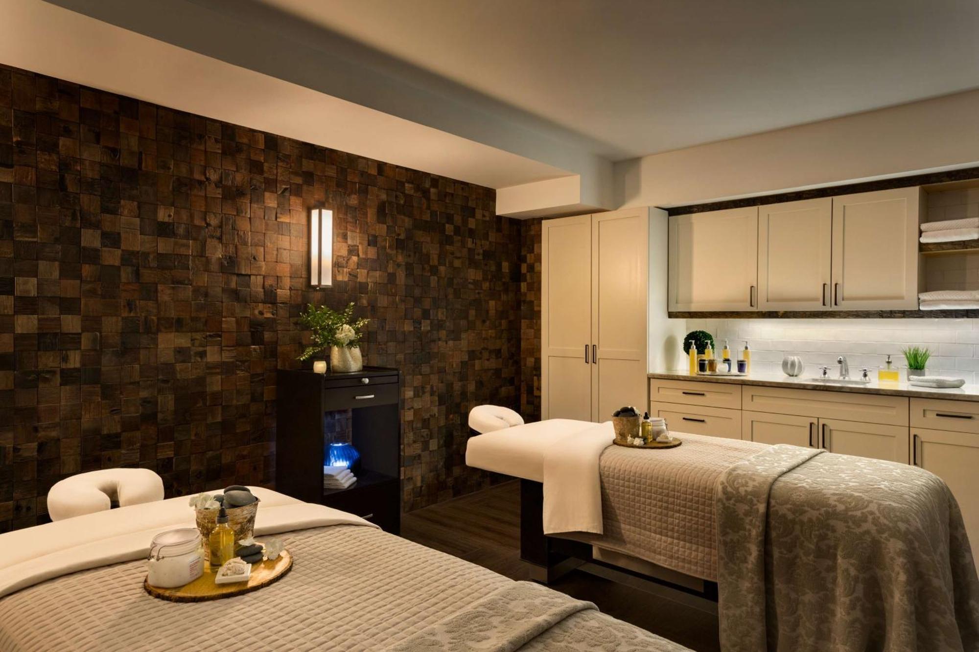 Hotel Saranac, Curio Collection By Hilton Saranac Lake Extérieur photo