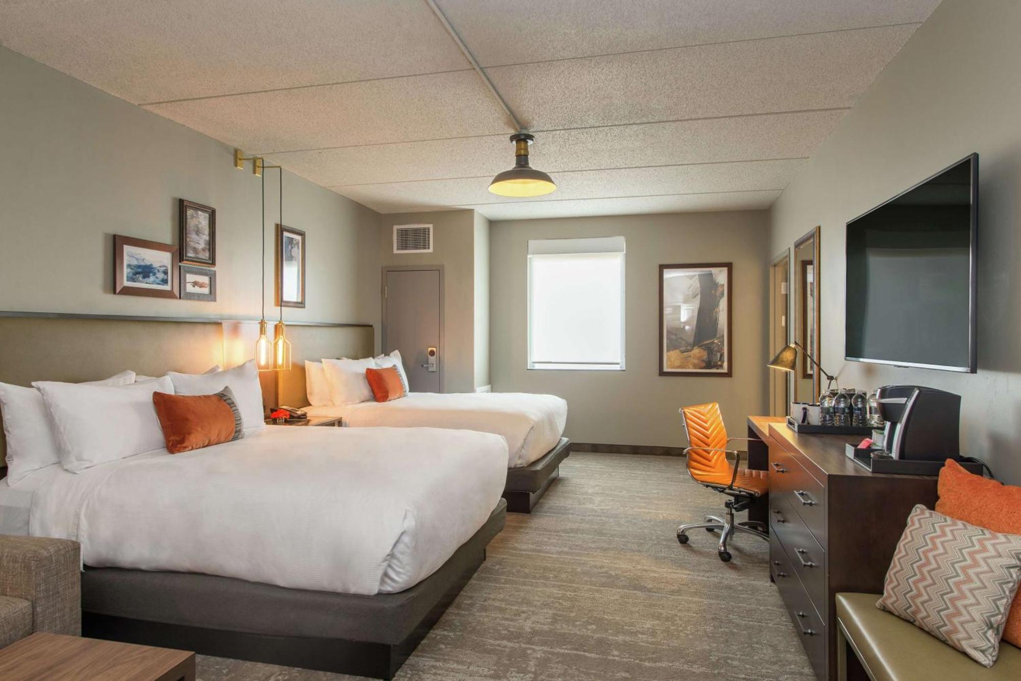 Hotel Saranac, Curio Collection By Hilton Saranac Lake Extérieur photo